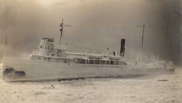 Ann Arbor No. 4 - February 13,1923 - The vessel's worst wreck came just outside of Frankfort harbor - ship struck bottom, rail cars broke loose and the vessel sank next to the south pier. No lives were lost.