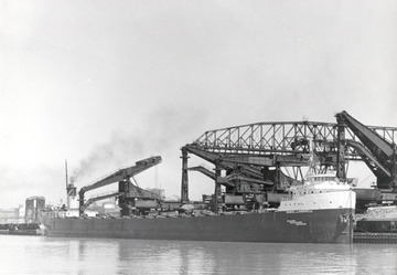 Daniel J. Morrell - Unloading under the Huletts in a Lake Erie port