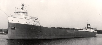 Edmund Fitzgerald - Port side bow view, under minimal power.